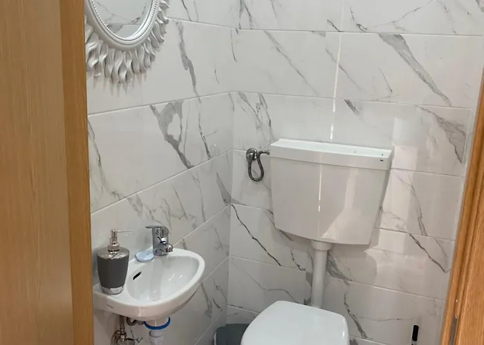 Casa Avo Velha Duplex - Faneca Nazaré